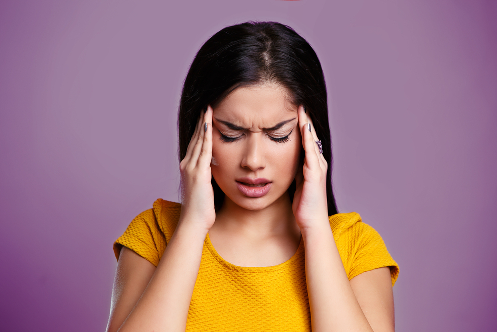 Migren krizi sırasında, birçok kişi şiddetli baş ağrısı yaşar. (Migren Hakkında)